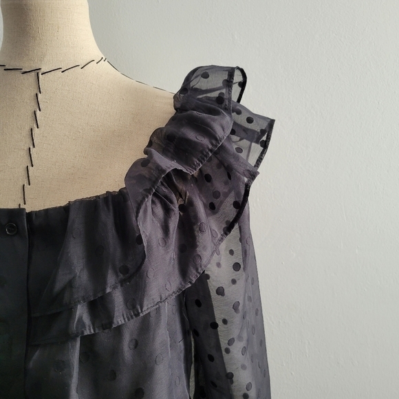 The Shirt Rochelle Behrens Black Polka Dot Sheet Statement Top - Picture 7 of 9